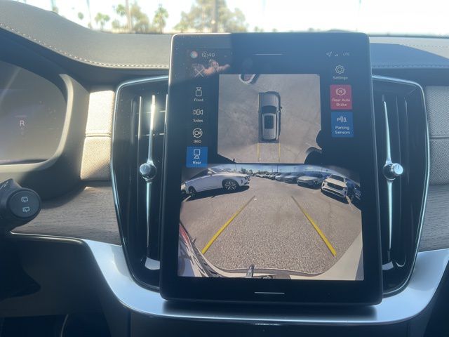 2026 Volvo XC90 Ultra - Photo 16
