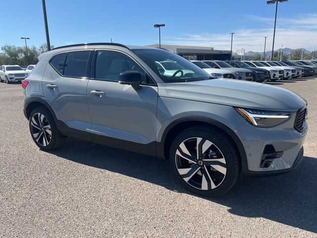 2026 Volvo XC40 Ultra's photo