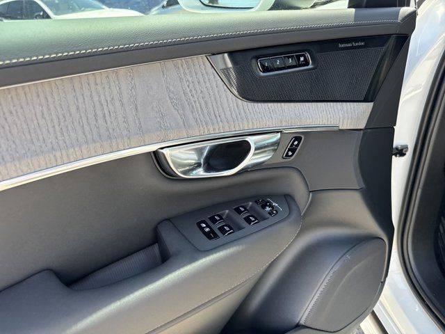 2025 Volvo XC90 Ultra - Photo 14
