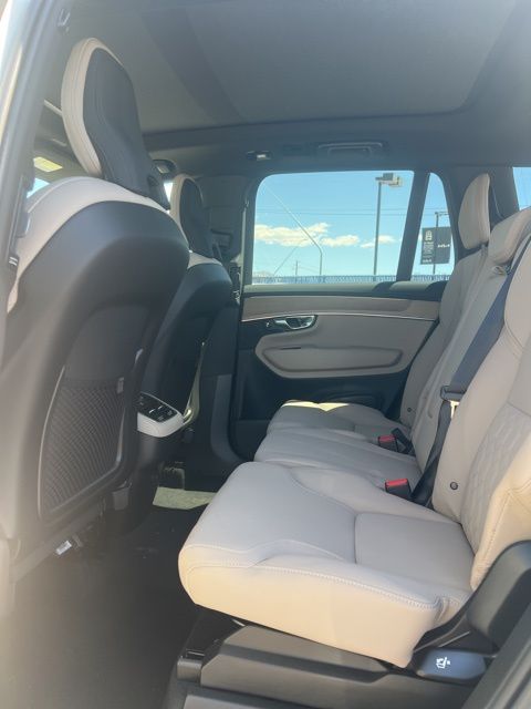 2026 Volvo XC90 Core - Photo 24