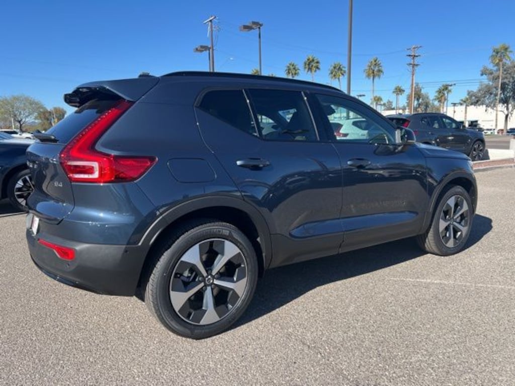 New 2026 Volvo XC40 B4 Plus SUV