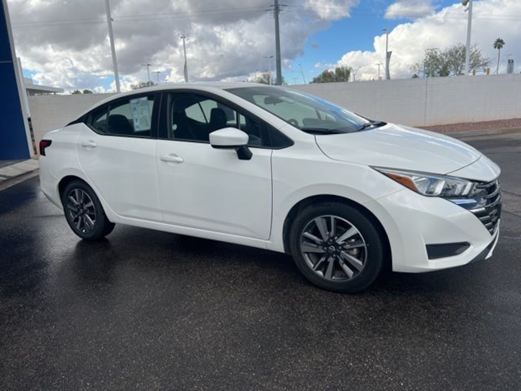 Used 2024 Nissan Versa 1.6 SV Sedan