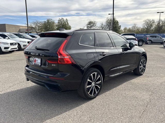 2025 Volvo XC60 B5 Plus photo 4