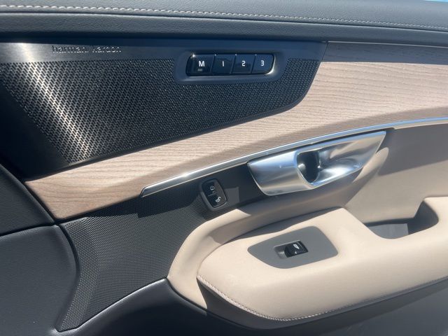 2026 Volvo XC90 Ultra - Photo 35