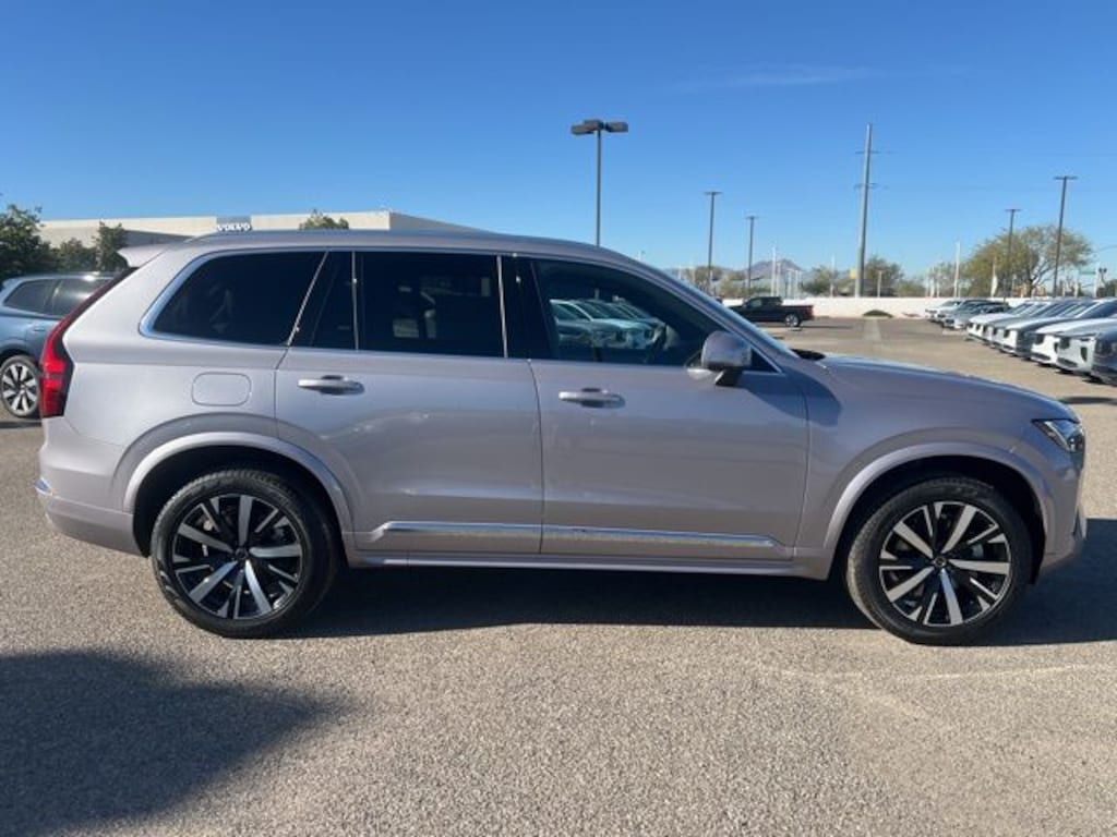 New 2026 Volvo XC90 B5 Core SUV