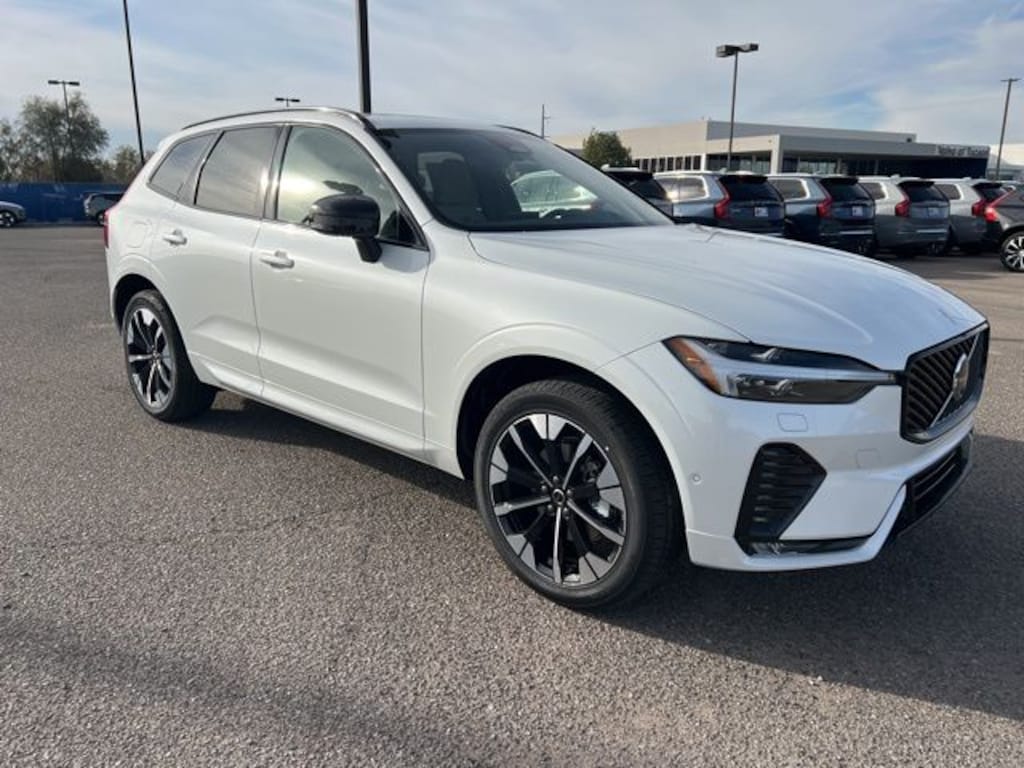 New 2026 Volvo XC60 B5 Plus SUV