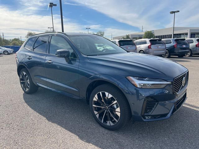 2026 Volvo XC60 Plus's photo