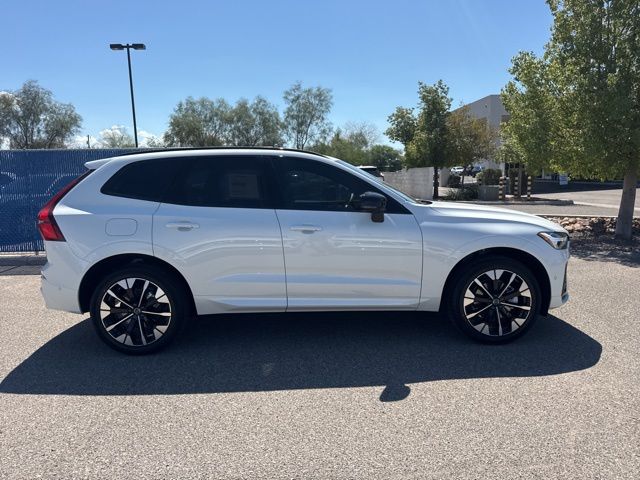 2026 Volvo XC60 B5 Plus photo 3