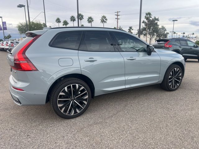 2026 Volvo XC60 Hybrid T8 photo 3