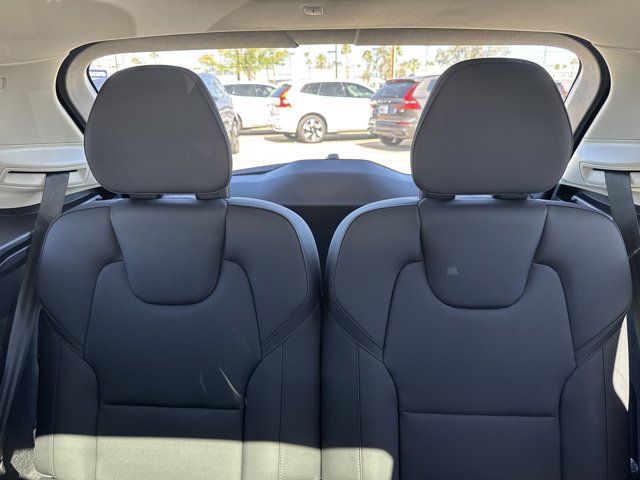 2025 Volvo XC90 Plus - Photo 24