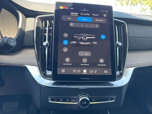 2025 Volvo XC90 Plus - Photo 28