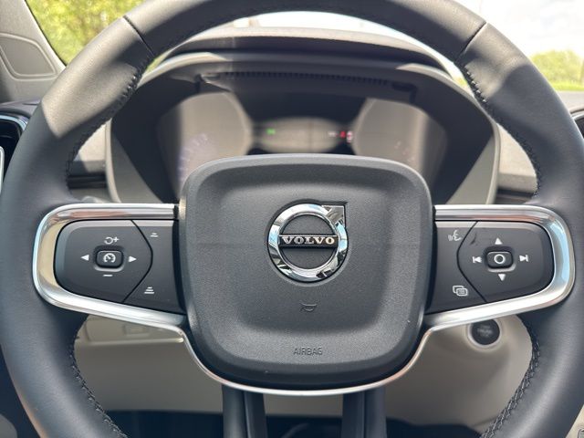 2026 Volvo XC40 Plus - Photo 32