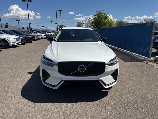 2026 Volvo XC60 B5 Plus photo 2