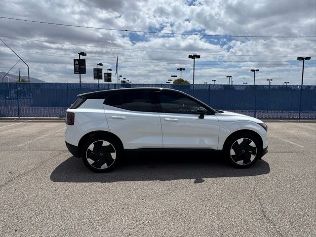 2025 Volvo EX30 Plus photo 3
