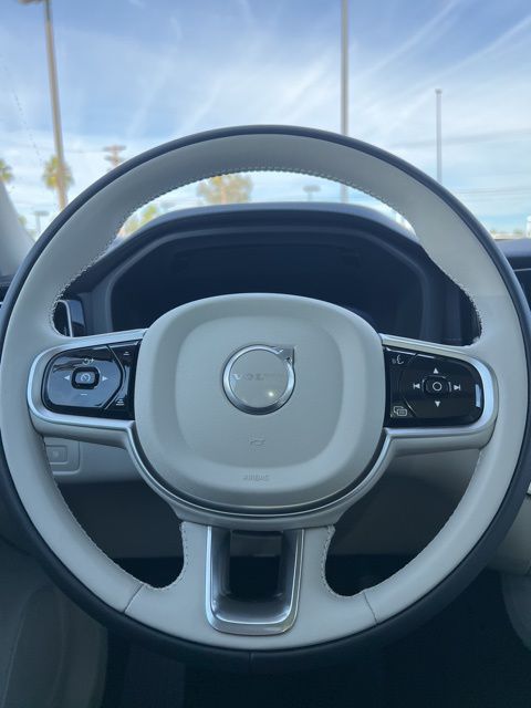 2026 Volvo XC60 Ultra - Photo 13