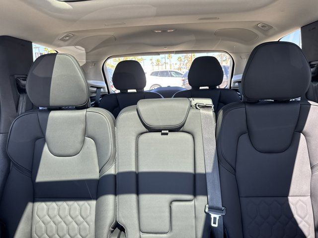 2025 Volvo XC90 Plus - Photo 20