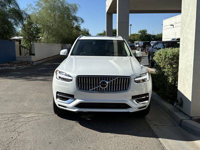 2025 Volvo XC90 T8 Plus photo 2