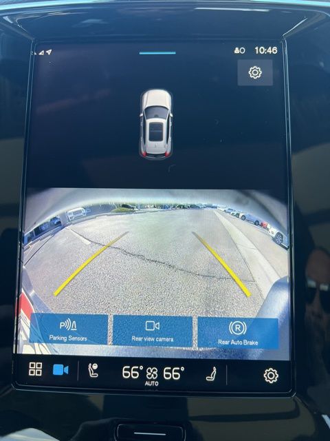 2025 Volvo XC40 Core - Photo 17