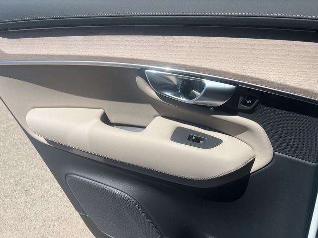 2026 Volvo XC90 Core - Photo 26