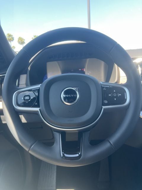 2026 Volvo XC90 Ultra - Photo 12