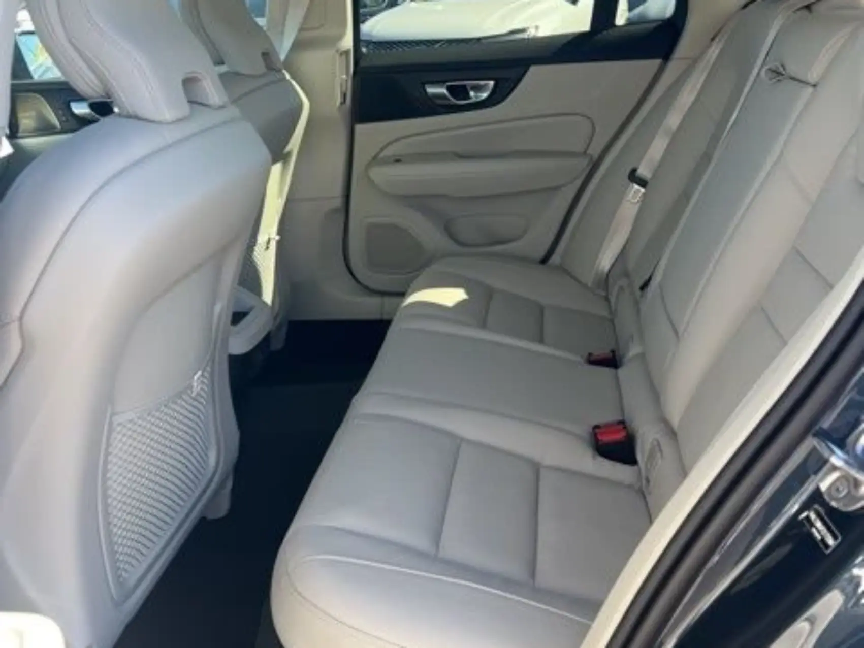 Volvo V60 Cross Country Interior