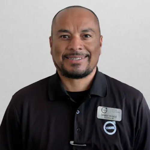 Staff member Manny Munoz from 1f74004bcd05