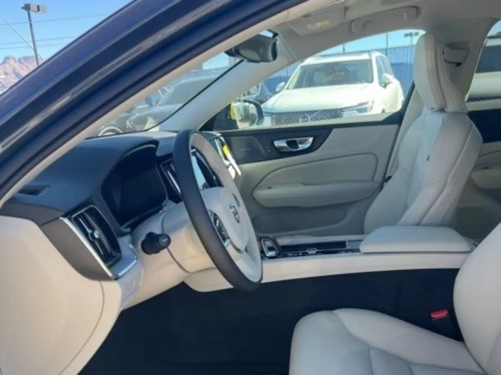 Volvo V60 Cross Country Technology