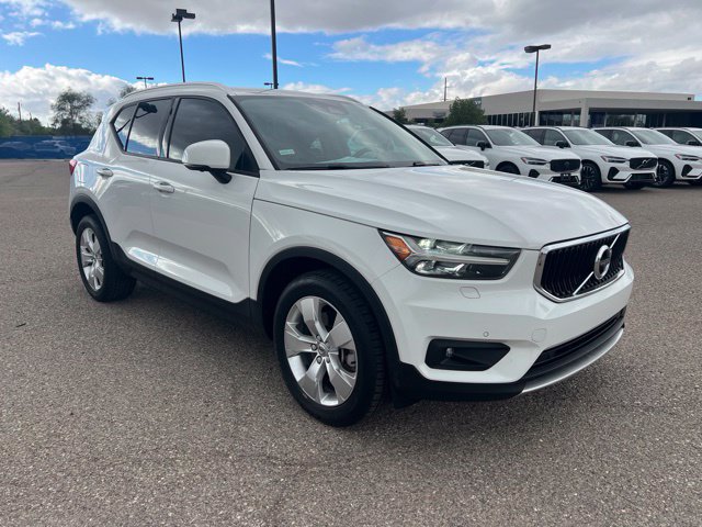 2020 Volvo XC40 Momentum SUV