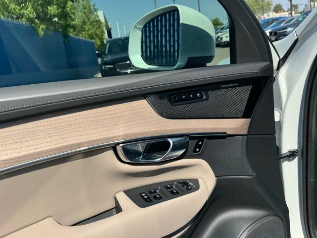 2026 Volvo XC90 Plus - Photo 12