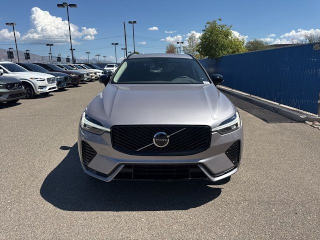 New 2026 Volvo XC60 B5 Plus SUV
