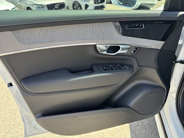 2025 Volvo XC90 Ultra - Photo 13