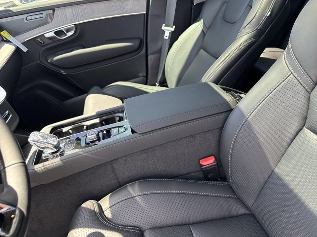 2025 Volvo XC90 Ultra - Photo 16