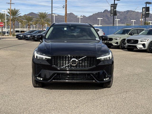 2025 Volvo XC60 B5 Plus photo 2