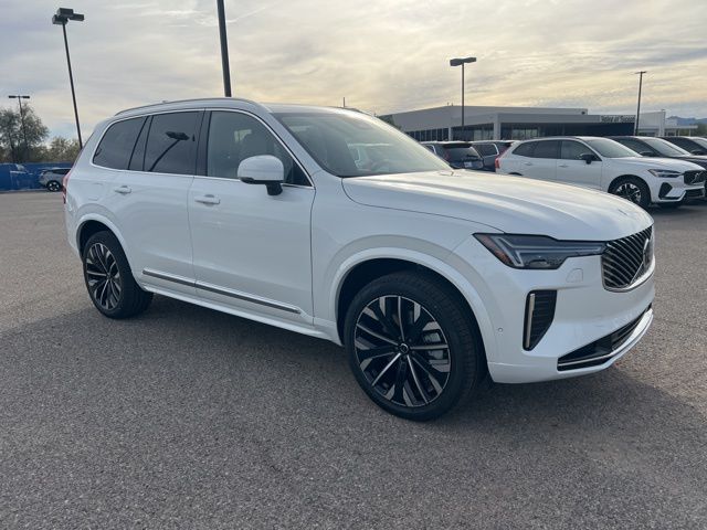 2026 Volvo XC90 Plus's photo