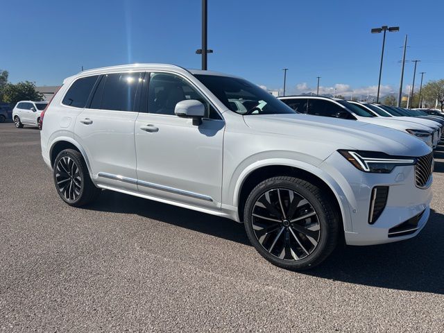 2026 Volvo XC90 Plus's photo