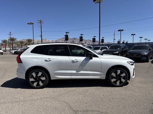 2025 Volvo XC60 Hybrid T8 Plus photo 3