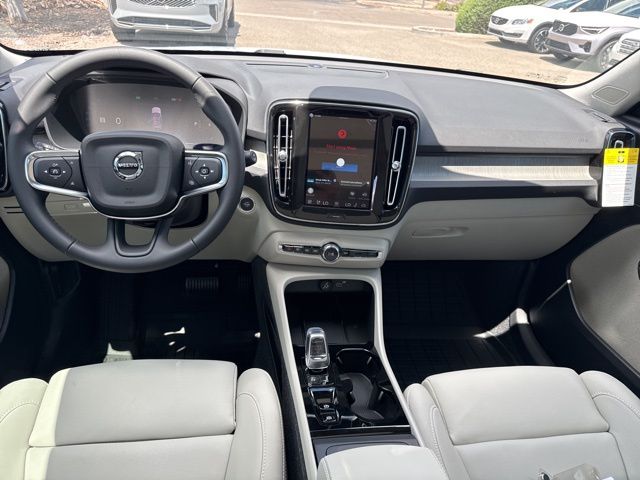 2026 Volvo XC40 Plus - Photo 24