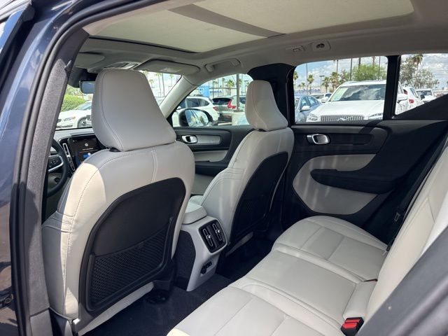 2026 Volvo XC40 Plus - Photo 22