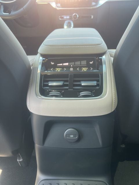 2026 Volvo XC90 Ultra - Photo 26