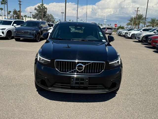 2025 Volvo XC60 B5 Plus photo 2