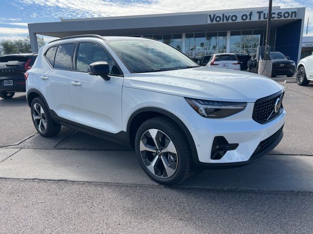 2026 Volvo XC40