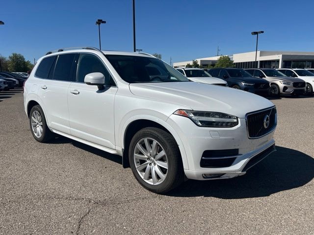 2016 Volvo XC90 T6 Momentum SUV