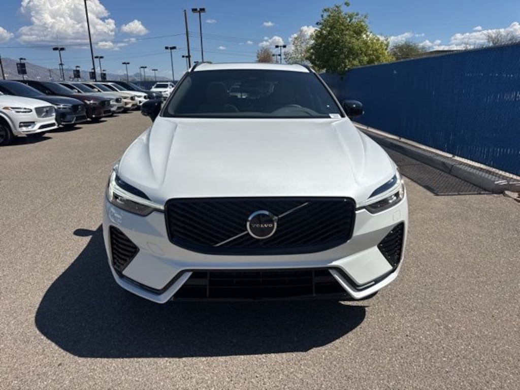 New 2026 Volvo XC60 B5 Plus SUV
