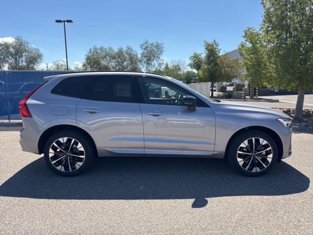 New 2026 Volvo XC60 B5 Plus SUV