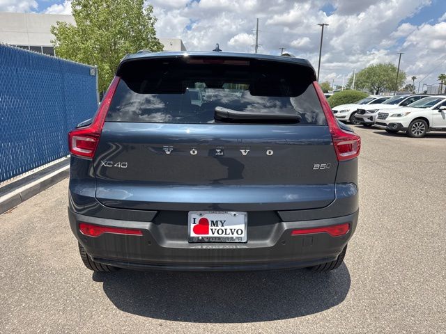 2026 Volvo XC40 Plus - Photo 6