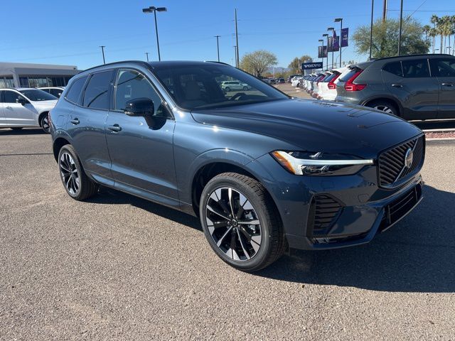 2026 Volvo XC60 Plus's photo