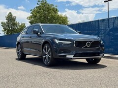 2026 Volvo V90 Cross Country B6 Ultra Wagon