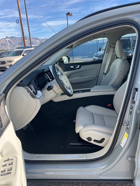 2026 Volvo XC60 Ultra - Photo 22