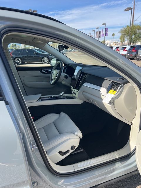 2026 Volvo XC60 Ultra - Photo 29