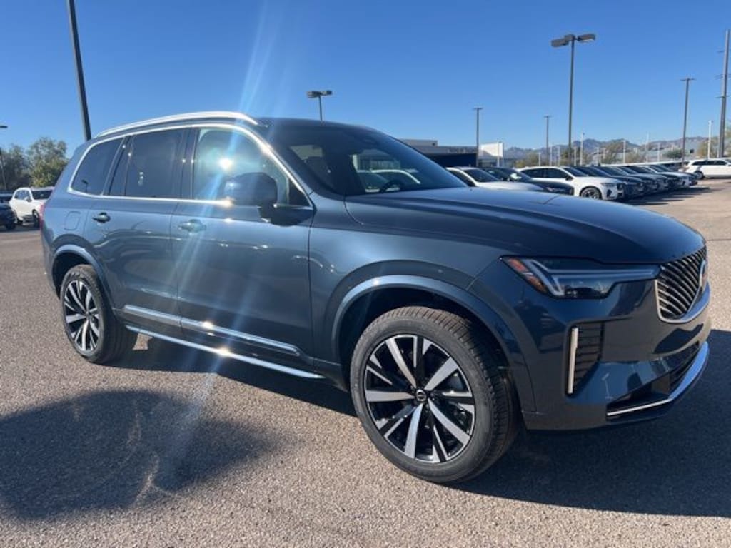 New 2026 Volvo XC90 B5 Core SUV